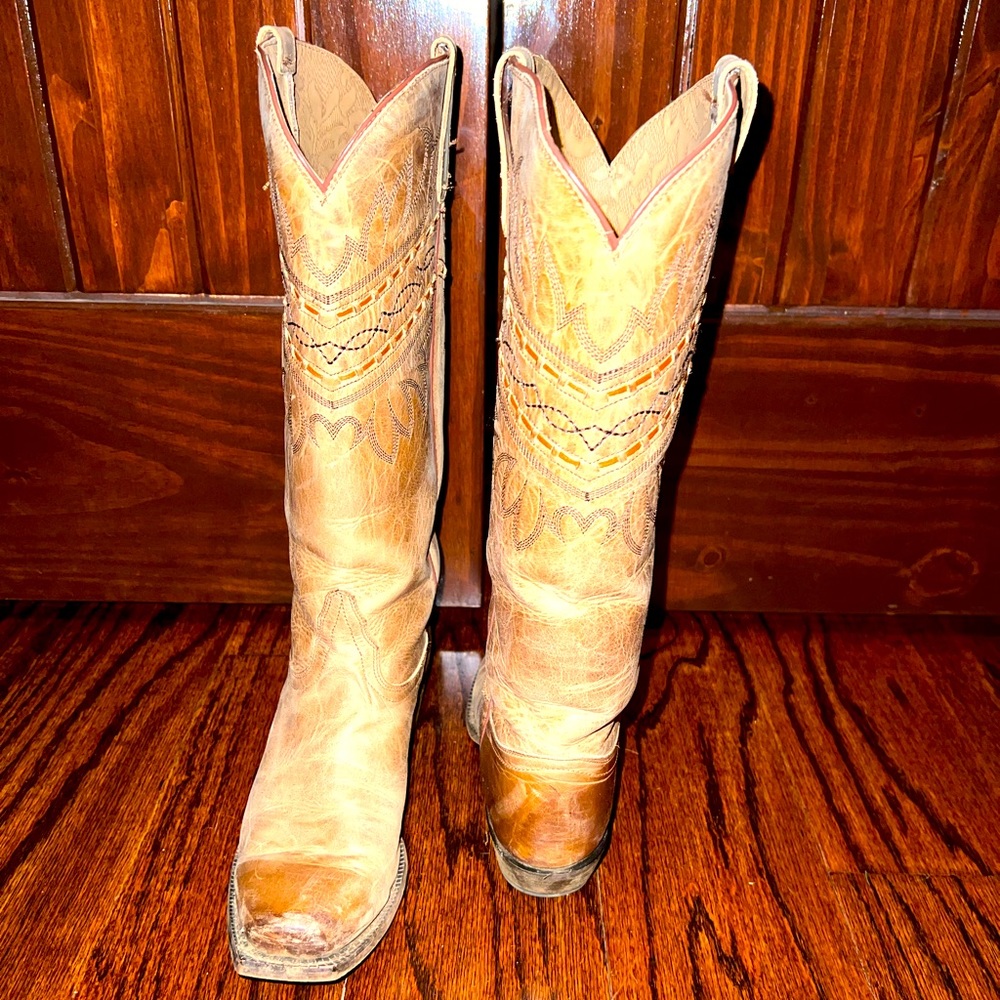 Women’s Tony Lama boots
